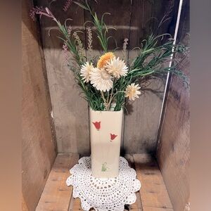 🌷 VASE RECTANGULAIRE FLEURS ROUGES – PIÈCE SIGNÉE